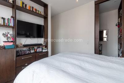 Apartamento de 3 alcobas en venta en El Refugio, Bogotá, 130 m² · foto 18 de 20