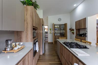Casa de 3 alcobas en venta en El Tablazo, Rionegro, 332 m² · foto 11 de 20