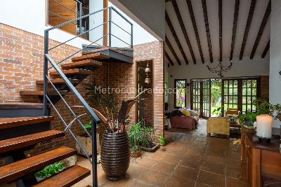 Casa de 5 alcobas en venta en El Tablazo, Rionegro, 404 m² · foto 2 de 20