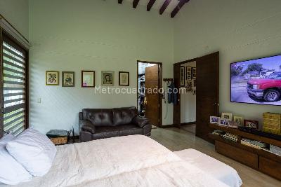 Casa de 5 alcobas en venta en El Tablazo, Rionegro, 404 m² · foto 16 de 20
