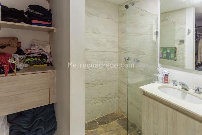 Apartamento de 3 alcobas en venta en El Poblado, Medellín, 58 m² · foto 12 de 19