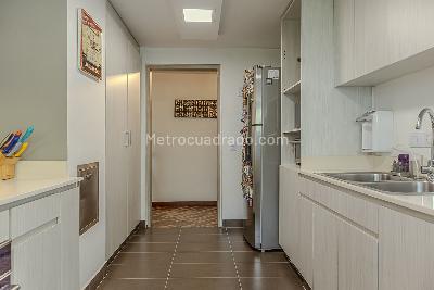 Apartamento en arriendo en El Tesoro, Medellín · foto 6 de 16