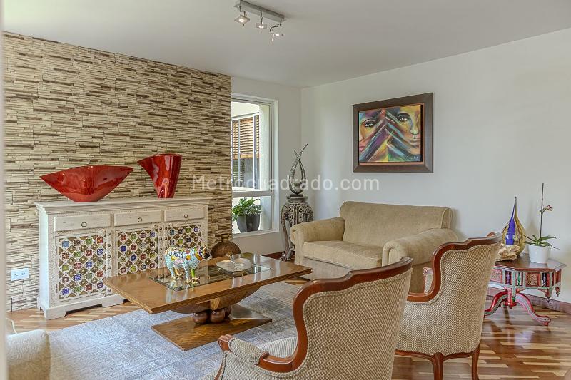 Beautiful 3BR Apartment in El Tesoro - 3