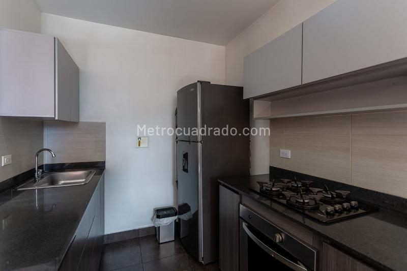 Estudio Amoblado de 1 Alcoba con Terraza en Los Balsos No 1 - 9