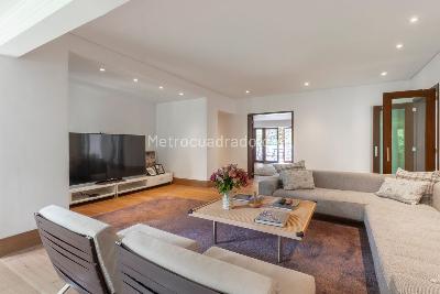 Casa de 5 alcobas en venta en Santa Ana, Bogotá, 868 m² · foto 13 de 20