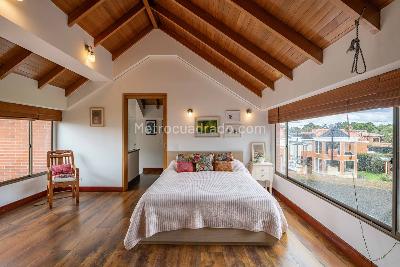 Casa de 5 alcobas en venta en Guaymaral, Bogotá, 427 m² · foto 16 de 20
