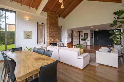 Casa de 5 alcobas en venta en Guaymaral, Bogotá, 427 m² · foto 18 de 20