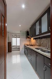 Apartamento de 3 alcobas en venta en Santa Paula, Bogotá, 138 m² · foto 6 de 17