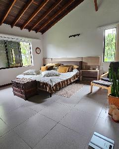 Casa de 5 alcobas en venta en Bello Cabecera Municipal, Bello, 330 m² · foto 14 de 17