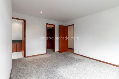 Apartamento en venta en Santa Barbara Occidental, Bogotá · foto 8 de 19