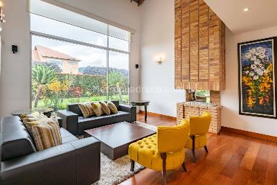 Casa de 4 alcobas en arriendo en Vereda Calahorra, Cajicá, 320 m² · foto 2 de 17