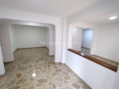 Apartamento de 3 alcobas en venta en Laureles, Medellín, 128 m² · foto 3 de 20