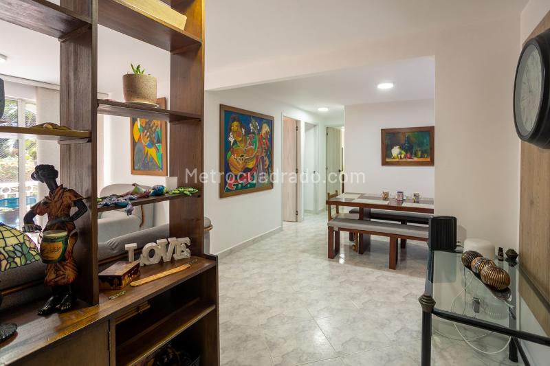 Piso – Medellín, El Diamante Numero 2, El Poblado - Más