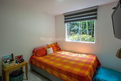 Apartamento de 3 alcobas en venta en El Diamante No 2, Medellín, 88 m² · foto 14 de 20