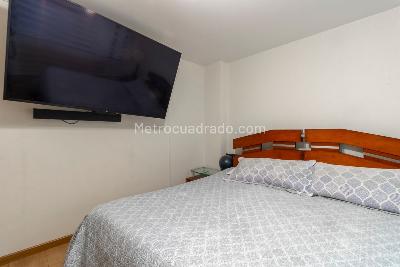 Apartamento de 2 alcobas en venta en Rincon Del Chico, Bogotá, 74 m² · foto 11 de 13