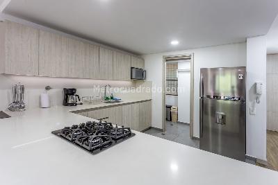 Apartamento de 2 alcobas en venta en Castropol, Medellín, 85 m² · foto 9 de 20
