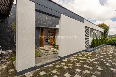 Casa de 5 alcobas en arriendo en Vereda El Peñasco, Envigado, 400 m² · foto 6 de 20