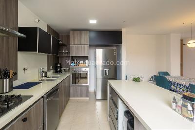 Apartamento de 3 alcobas en venta en Loma Del Esmeraldal, Envigado, 166 m² · foto 12 de 20
