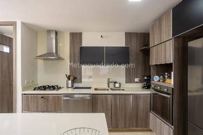 Apartamento de 3 alcobas en venta en Loma Del Esmeraldal, Envigado, 166 m² · foto 13 de 20
