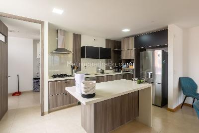 Apartamento de 3 alcobas en venta en Loma Del Esmeraldal, Envigado, 166 m² · foto 15 de 20