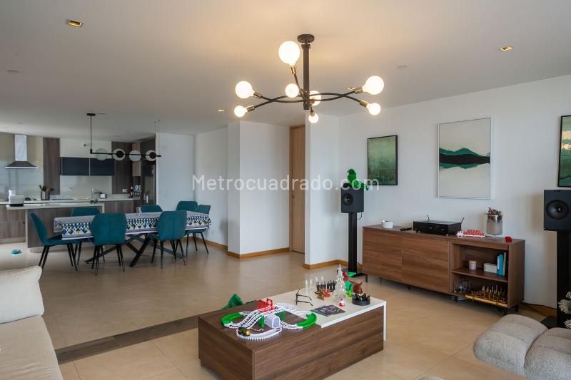 3BR Apartment in Loma Del Esmeraldal (166 m²) - 4