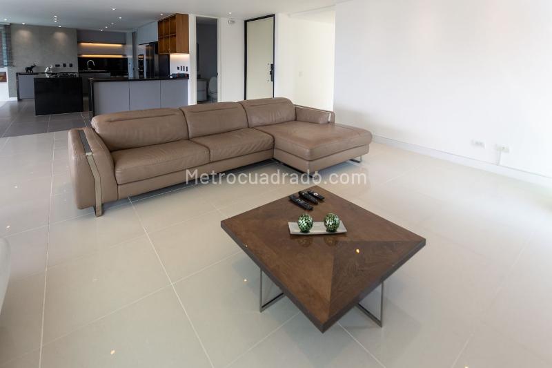 Penthouse Espectacular con Vistas a la Ciudad en Santa María de los Ángeles - 3