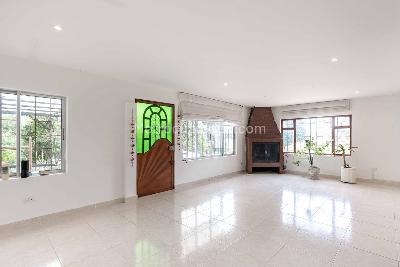 Casa de 4 alcobas en venta en Buenos Aires, La Calera, 380 m² · foto 4 de 20