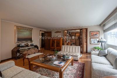 Apartamento de 3 alcobas en venta en Chico Norte, Bogotá, 202 m² · foto 3 de 20