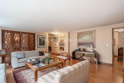 Apartamento de 3 alcobas en venta en Chico Norte, Bogotá, 202 m² · foto 5 de 20