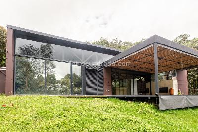 Casa de 3 alcobas en arriendo en Vereda Carrizales, Envigado, 320 m² · foto 3 de 20