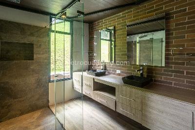 Casa de 3 alcobas en arriendo en Vereda Carrizales, Envigado, 320 m² · foto 18 de 20