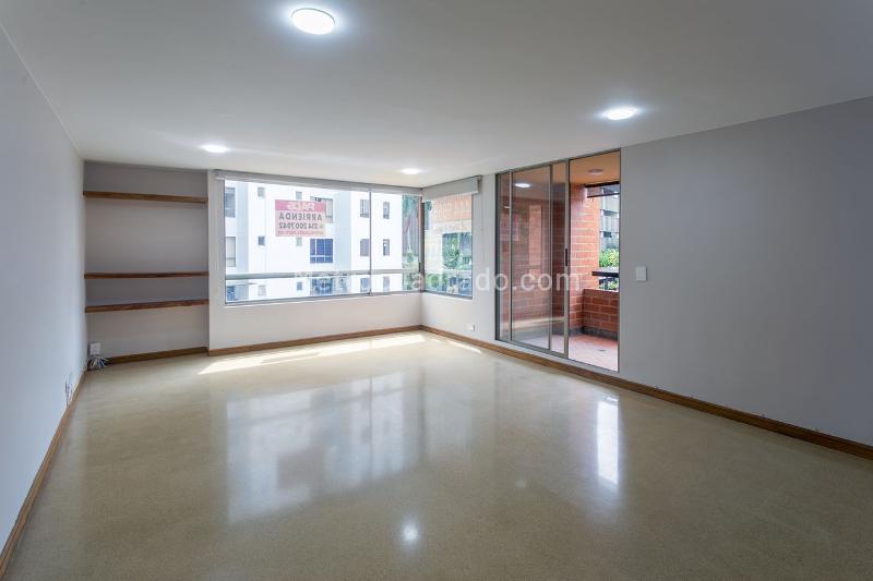 Stylish 2BR Apartment in El Poblado's Heart