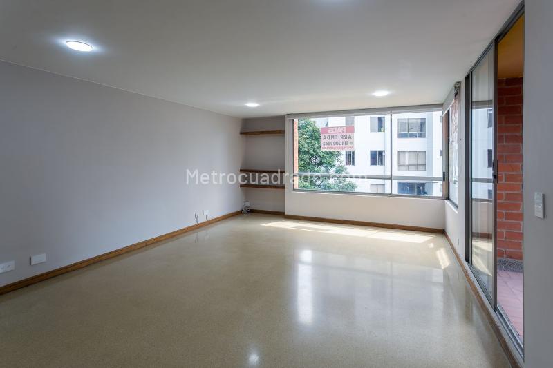 Stylish 2BR Apartment in El Poblado's Heart - 2