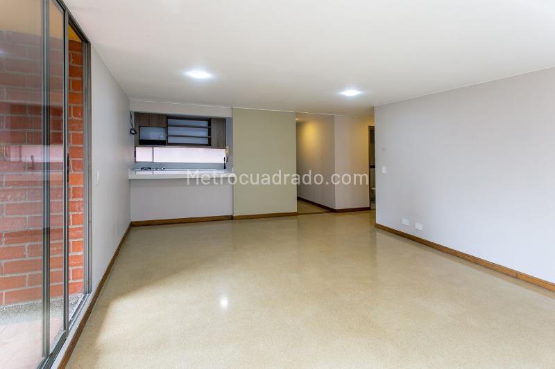Stylish 2BR Apartment in El Poblado's Heart - 4