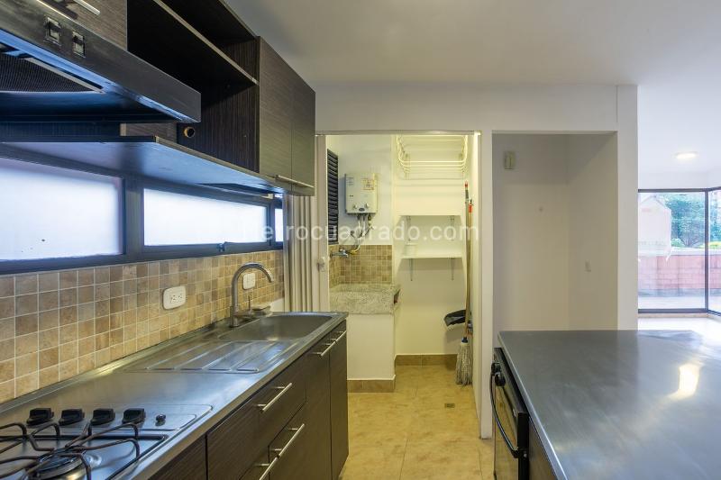 Apartamento de 3 Alcobas con Terraza en El Poblado - 9