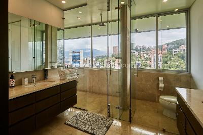 Apartamento de 3 alcobas en venta en Las Lomas 1, Medellín, 406 m² · foto 19 de 20