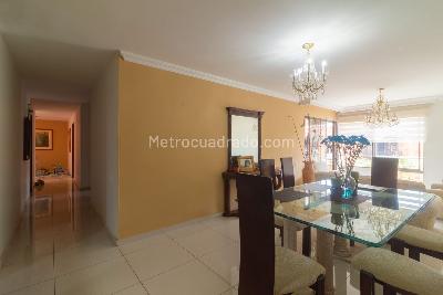 Apartamento de 3 alcobas en venta en Ciudad Jardin, Cali, 132 m² · foto 2 de 20