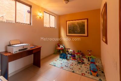 Apartamento de 3 alcobas en venta en Ciudad Jardin, Cali, 132 m² · foto 14 de 20