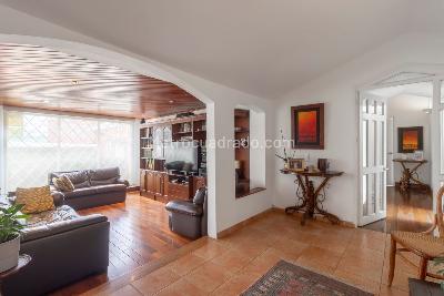 Casa de 4 alcobas en venta en El Recreo De Los Frailes, Bogotá, 300 m² · foto 11 de 20