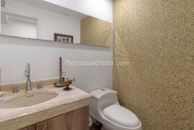 Apartamento de 2 alcobas en venta en Chico Navarra, Bogotá, 161 m² · foto 7 de 20