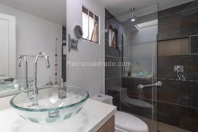 Apartamento de 2 alcobas en venta en Chico Navarra, Bogotá, 161 m² · foto 15 de 20