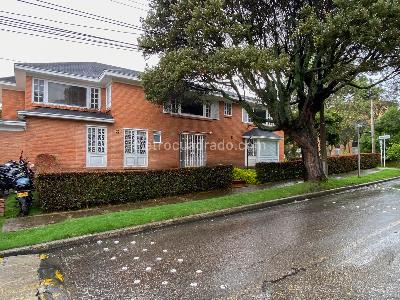 Casa en venta en Usaquen, Bogotá · foto 2 de 17