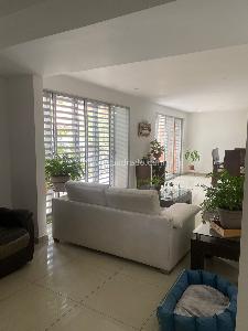 Apartamento de 3 alcobas en venta en Santa Rita, Cali, 190 m² · foto 2 de 17
