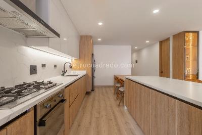 Apartamento en venta en Santa Barbara Occidental, Bogotá · foto 7 de 19