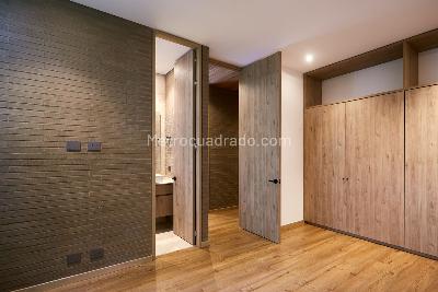 Apartamento de 2 alcobas en venta en El Poblado, Medellín, 233 m² · foto 12 de 20