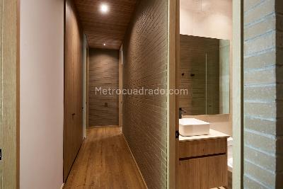 Apartamento de 2 alcobas en venta en El Poblado, Medellín, 233 m² · foto 14 de 20