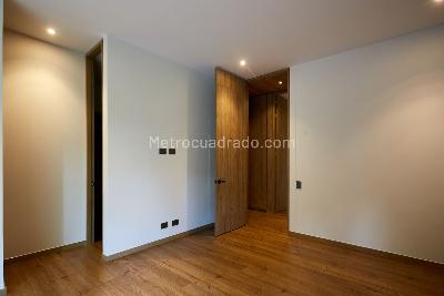 Apartamento de 2 alcobas en venta en El Poblado, Medellín, 233 m² · foto 17 de 20