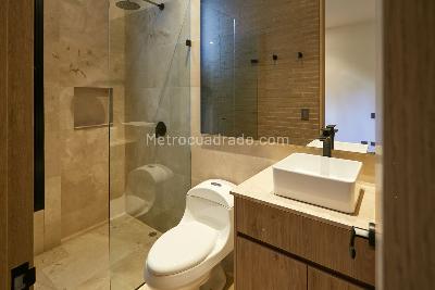 Apartamento de 2 alcobas en venta en El Poblado, Medellín, 233 m² · foto 18 de 20