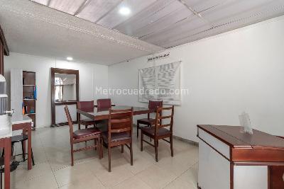 Casa de 4 alcobas en venta en Niza Norte, Bogotá, 210 m² · foto 2 de 20