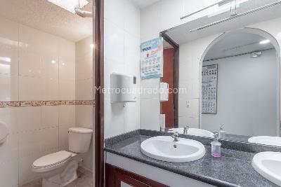Casa de 4 alcobas en venta en Niza Norte, Bogotá, 210 m² · foto 14 de 20